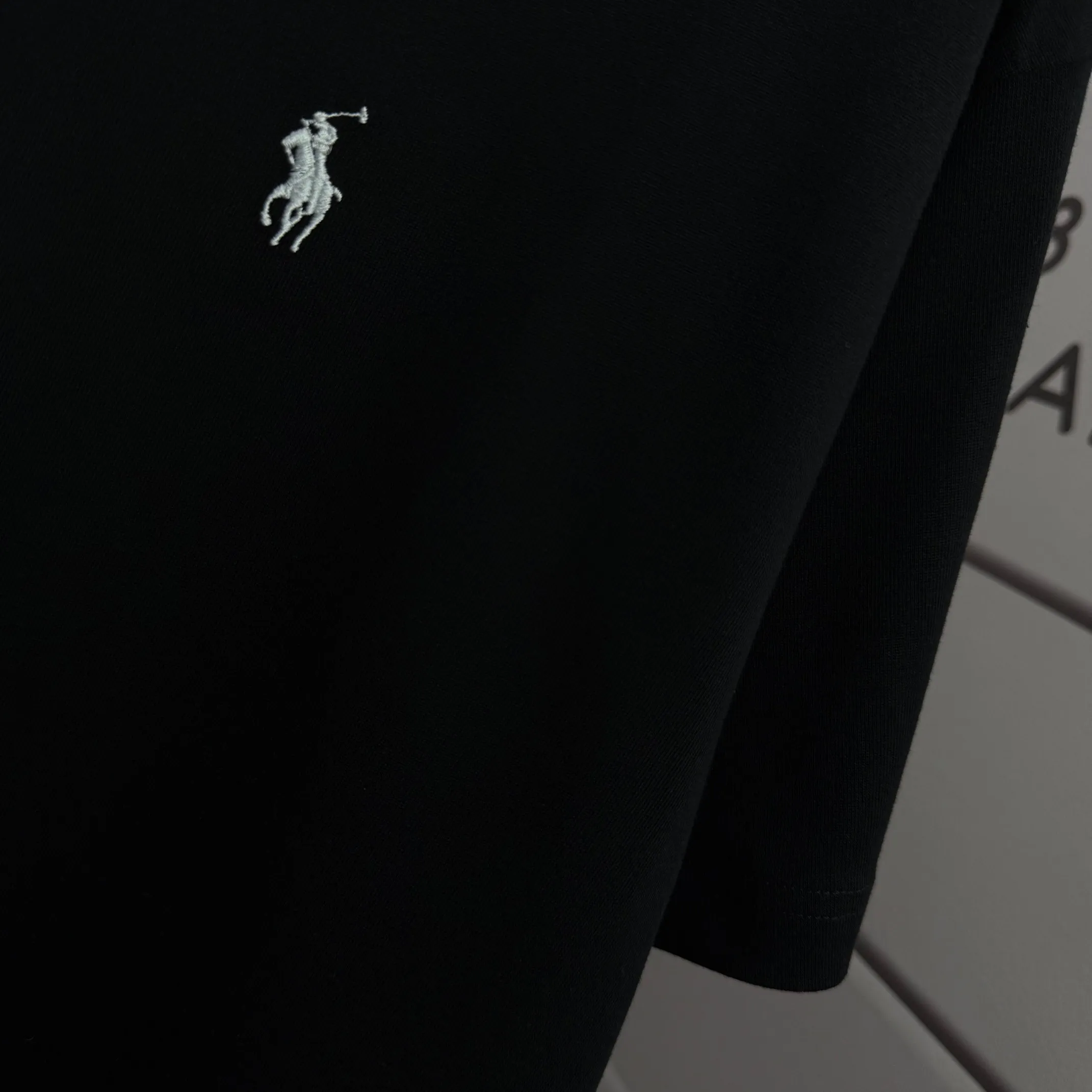 # 90 Polo* * 2026 New Arrival t Classic Same Style ：Black White Red Gray Size： S （90-130 ） M （120-150 ） L （140-165 ） XL （160-180 ） XXL （180 ）